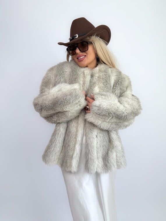 Vintage Ivory Gray Faux Fur Coat – 80s Faux Fox Winter Bridal