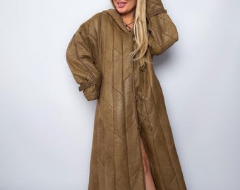 Vintage Shearling Sheepskin Wool Leather Winter Coat with Hood Hooded Light Brown Warm Long Mid Length S-M