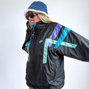 Vintage 90er Jahre Nike Windbreaker-Jacke - Schwarze Nylon-Reißverschluss-Jacke Colorblock M