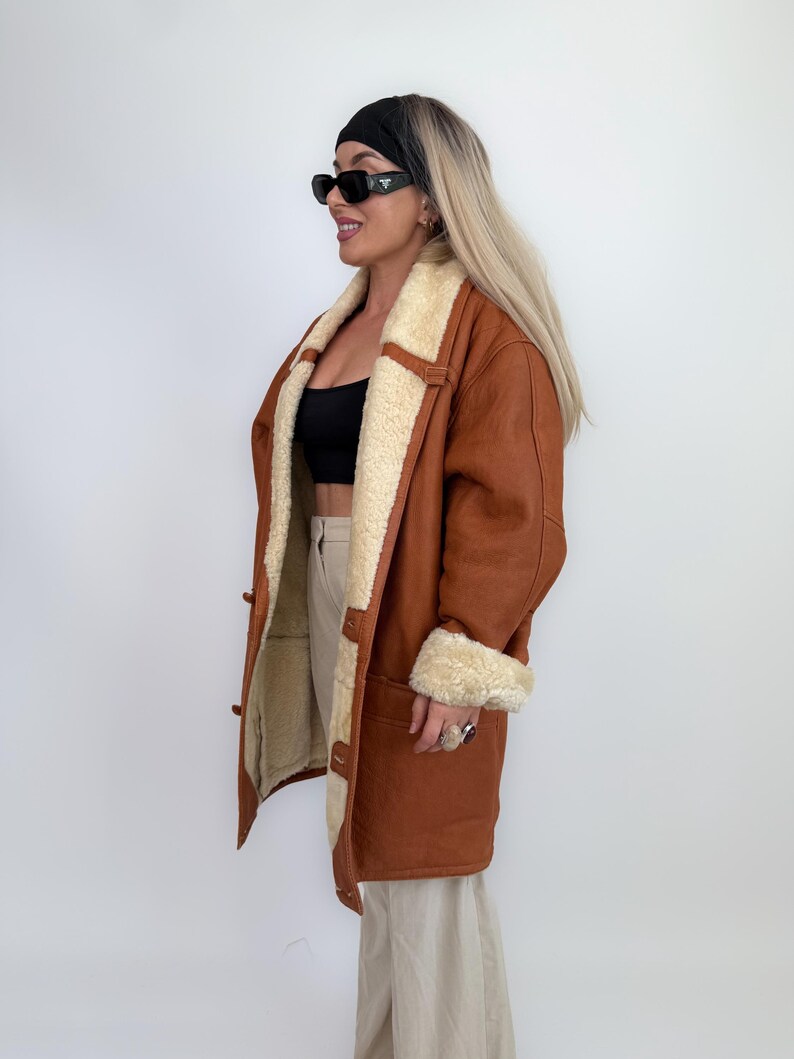 Cappotto in montone e shearling color cognac vintage, giacca invernale in pelle foderata in lana, da uomo e da donna immagine 6