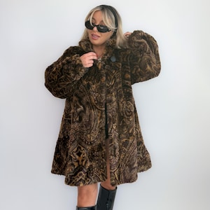 Vintage 90s Brown Paisley Faux Fur Coat – Plush A-Line Winter Oversized  Jacket L-XL