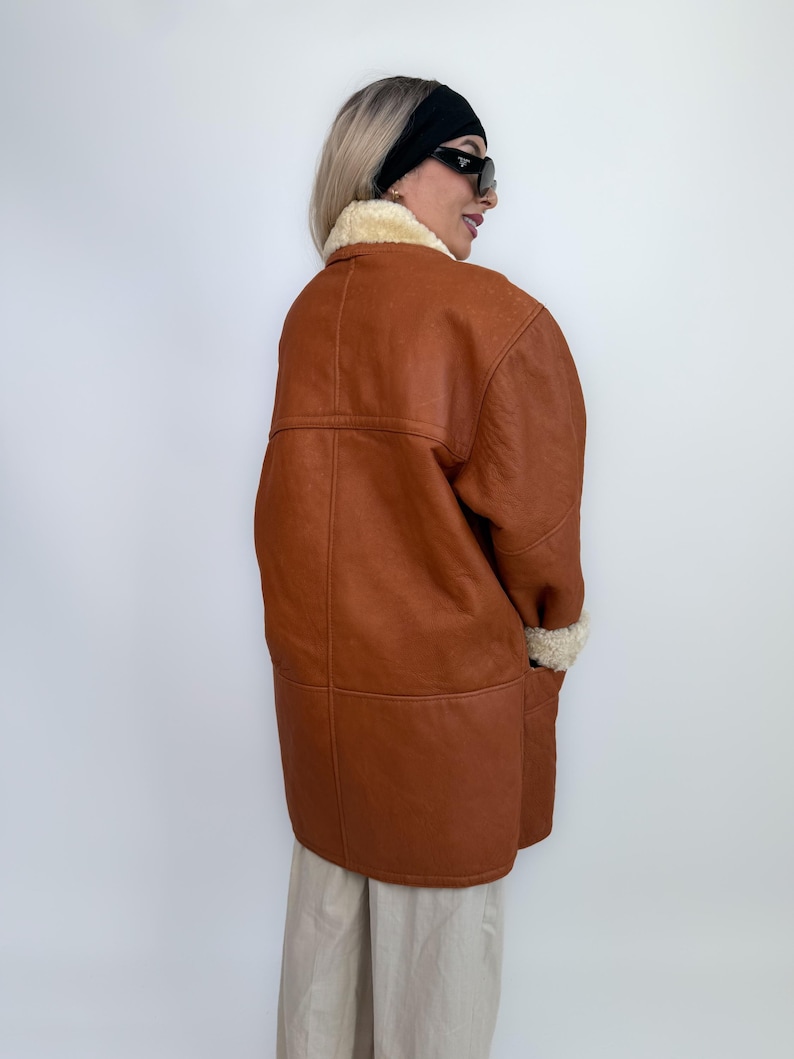 Cappotto in montone e shearling color cognac vintage, giacca invernale in pelle foderata in lana, da uomo e da donna immagine 5