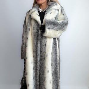 ヴィンテージストライプフェイクファーコート:ブラック ヴィンテージストライプフェイクファーコート:ブラック
