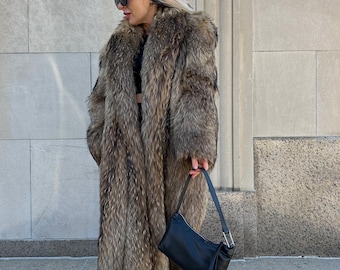 Vintage coyote fur coat, Canadian coyote fur coat, Evans fur coat, vintage luxury coyote fur coat