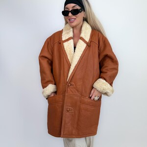 Cappotto in montone e shearling color cognac vintage, giacca invernale in pelle foderata in lana, da uomo e da donna immagine 7