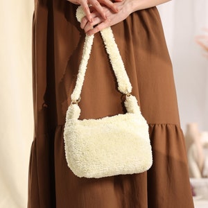 Trendy Plush Shoulder Bag, White Fuzzy Fleece Bag, Cute Knit Fluffy Tote Bag, Handmade Faux Fur Woman Bag, Vacation Hand Bag, Beige Bag