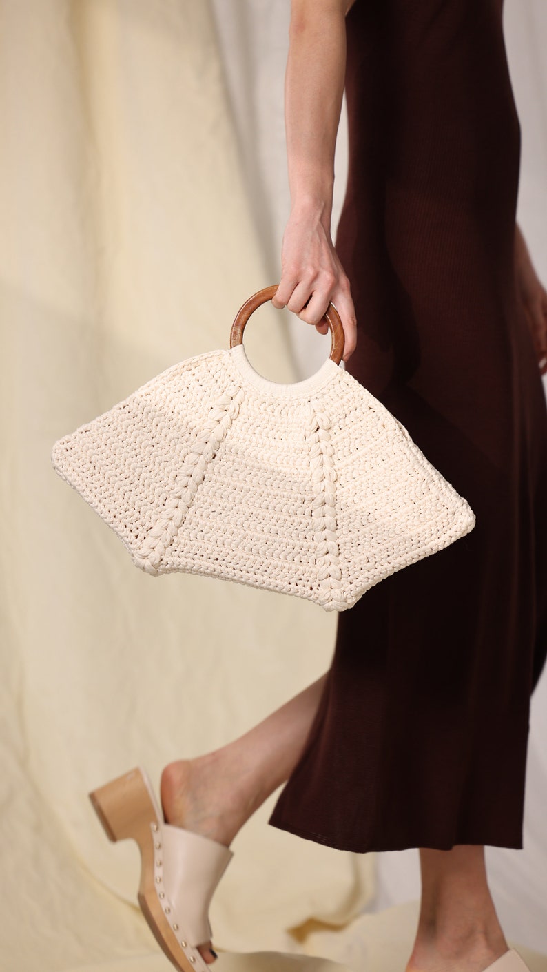 Handmade Fan Shape Bag, Boho Woven Hand Bag, White Crochet Summer Bag, Woven Pouch Tote Bag, Handmade Clutch, Crochet Wooden Handle Bag image 5