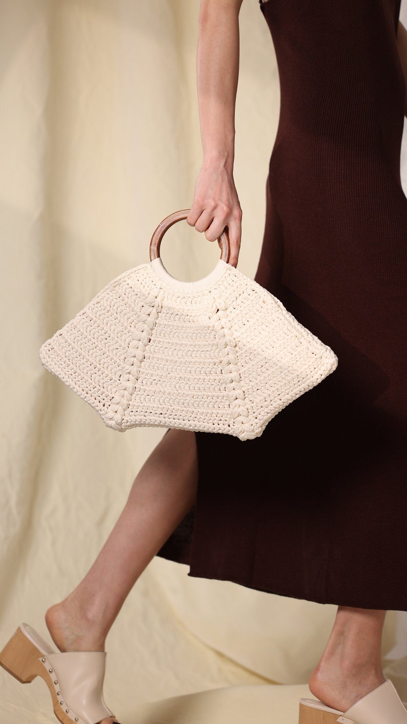 Handmade Fan Shape Bag, Boho Woven Hand Bag, White Crochet Summer Bag, Woven Pouch Tote Bag, Handmade Clutch, Crochet Wooden Handle Bag image 1