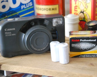 Aparat analogowy Canon Prima Mini Point & Shoot (w zestawie baterie i klisza)