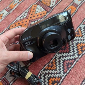 Canon Prima Auto Zoom 35mm Compact Point & Shoot Analog Camera tested!