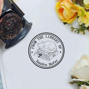 Personalisierter Blumenbuchstempel, Bibliotheksstempel, selbstfärbender Bibliotheksstempel, aus der Bibliothek von Stempel, personalisierter Buchstempel, bestes Geschenk