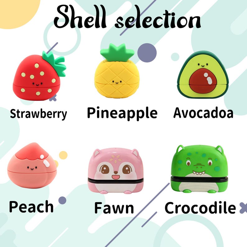Puede incluir: Una colecci&oacute;n de seis peque&ntilde;os recipientes coloridos etiquetados como Shell selection, con dise&ntilde;os de fresa roja, pi&ntilde;a amarilla, aguacate verde, melocot&oacute;n rosa, cervatillo rosa y cocodrilo verde, cada uno con una cara sencilla y sonriente.