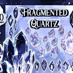 Może przedstawiać: Cyfrowa ilustracja przedstawiająca różne fragmenty kryształów kwarcu w odcieniach niebieskiego i fioletowego. Tekst "Fragmented Quartz" jest wyraźnie wyświetlany. Zawiera grafikę z liczbą "60" i słowem "STAMPS".