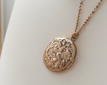 Carved Flower Silver Picture Locket Necklace,vintage photo locket,family necklace,gift for her,personalized locket,pet locket