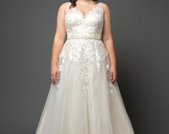 white beaded rhinestone maxi dress Miss Circle Women Lainey White Satin Sequin Pearls Beaded Maxi Dress main image 1