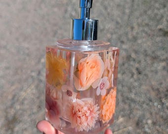 Dispenser di sapone a forma di fiore fatto a mano