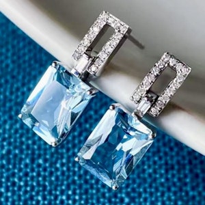 18k white gold aquamarine studs/Dainty aquamarine stud earring/Minimalist aquamarine studs/custom fine jewelry/Trendy modern aquamarine stud