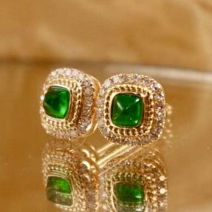 Unique 18k solid gold emerald stud earring/Dainty natural emerald stud/Handmade art deco emerald stud earrings/Unique vintage emerald studs