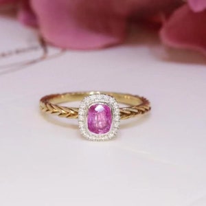 18k solid gold natural pink sapphire/Real Padparadscha ring/pink sapphire engagement ring/Handmade cushion pink sapphire ring/Pink gem ring