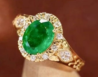 Luxurious high end natural emerald in 18k ring/Boho emerald engagement ring/Statement handmade modern emerald ring/unique emerald ring