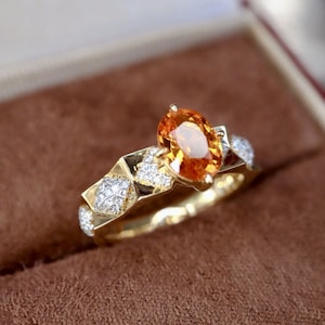 Natural orange garnet ring/18k solid yellow gold oval garnet ring/raw fanta garnet ring/garnet engagement ring/unique garnet ring for her