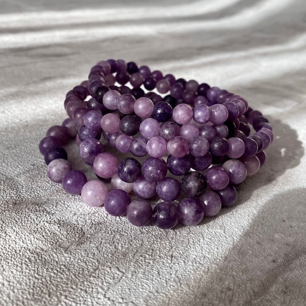 Lepidolite 6mm & 8mm Bead Crystal Bracelet - Handmade Natural Crystal Healing Gemstone Jewellery / Anxiety Bracelet / Lithium / Gift idea