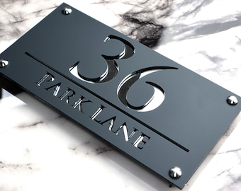 Haus Wandtattoos | Luxus A4 | Moderne Laser Cut Hausnummern | Elegantes Acryl-Design | Personalisiertes Türschild Grau & Silber 28 cm x 14 cm