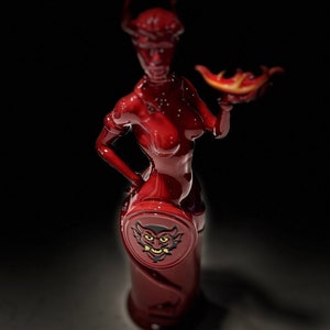 Devil's Kiss Replica Bottle Prop Bioshock 2.0 (New Version))