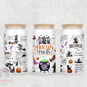 K&ouml;nnte beinhalten: Drei wei&szlig;e Edelstahlbecher mit einem schwarz-wei&szlig;en Hocus Pocus-Design. Die Becher zeigen Bilder von Hexen, Katzen, Kesseln und anderen Halloween-Motiven. Der Text "Hocus Pocus" ist auf jedem Becher zu sehen.