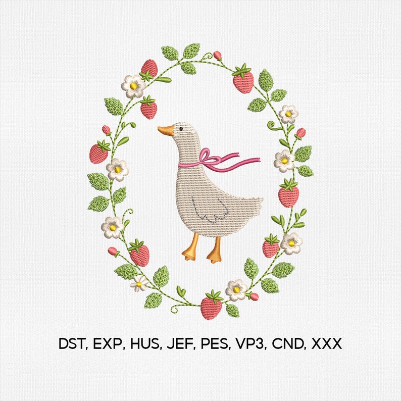 Puede incluir: Dise&ntilde;o bordado con un ganso con una cinta rosa, dentro de una corona ovalada de fresas, flores blancas y hojas verdes. El ganso tiene patas y pico amarillos. El dise&ntilde;o est&aacute; sobre un fondo blanco. La imagen incluye el texto: DST, EXP, HUS, JEF, PES, VP3, CND, XXX.
