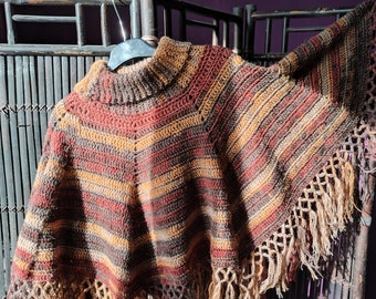 Magnífico poncho de lana boho otoño/invierno hecho a mano en crochet