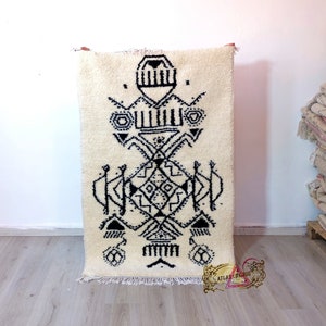 Handmade Beni Ourain Rug: Authentic Moroccan Berber Carpet