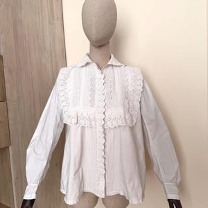 Vintage handgemaakte witte Victoriaanse blouse uit de jaren 70 en 80 | Geborduurd veteroogje | Pofmouwen | Shirt Cottagecore Prairie | XS-S