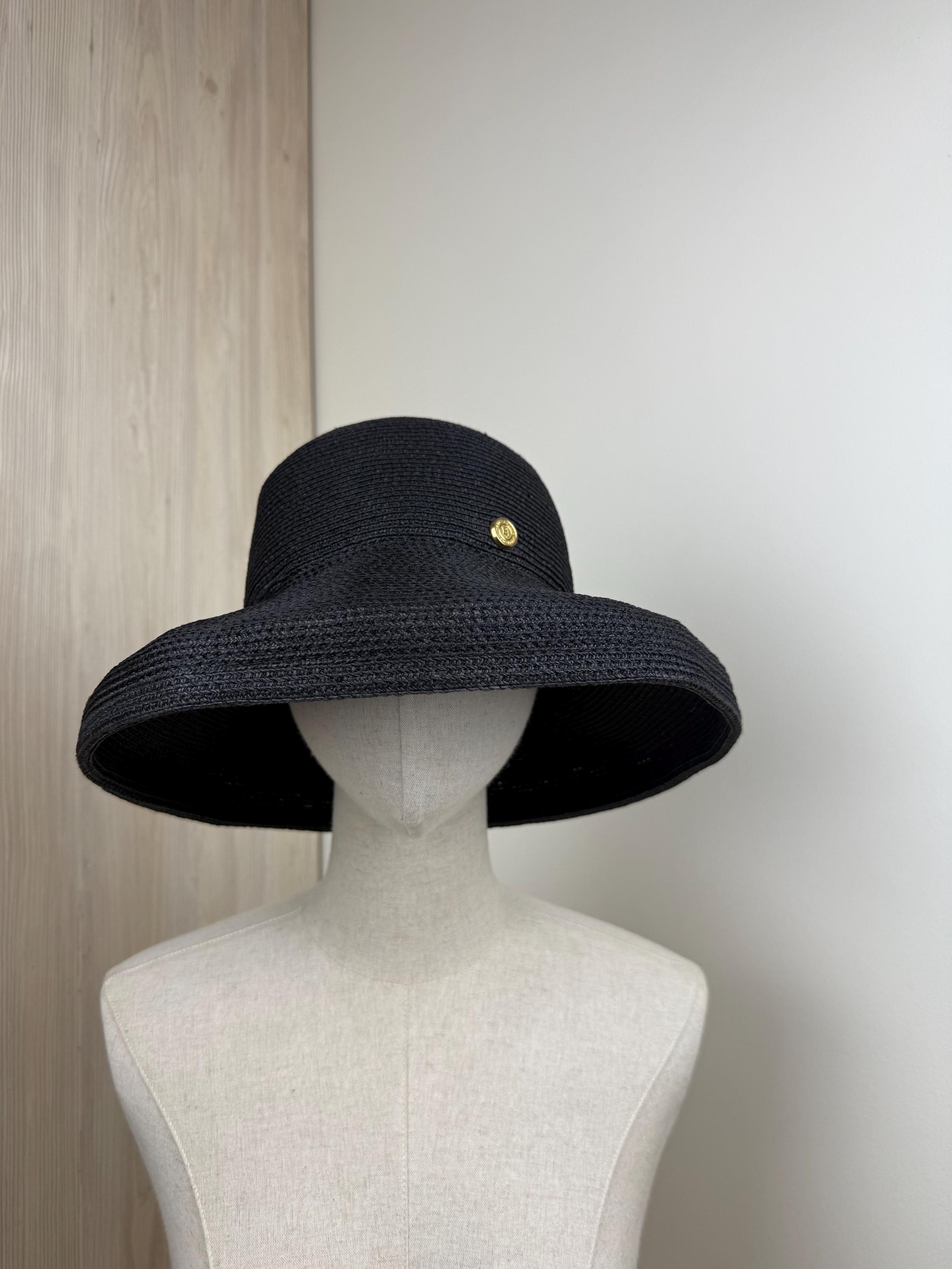 Eric Javits Black Wide Brim Sun Hat – Squishee Packable  display picture 2