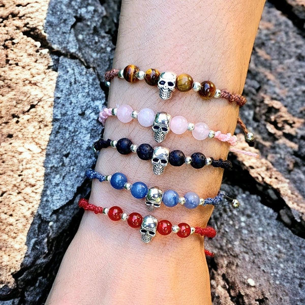 Bracelet Tête de Mort en Macramé avec Perles | Bijoux Artisanaux Femme en Cornaline, Quartz Rose, Oeil de Tigre, Aventurine | Cadeau Unique