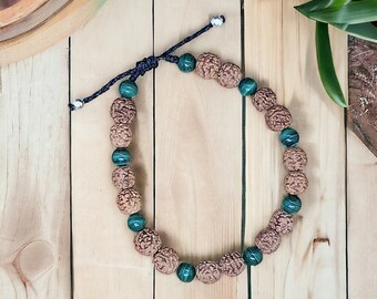 Bracciale in pietra naturale Rudraksha e malachite | Gioielli etnici spirituali fatti a mano | Regalo per lei | Donne