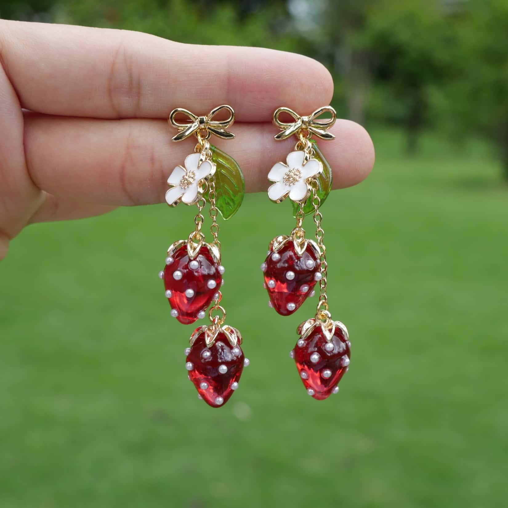 Orecchini pendenti con fiocco in velluto rosso / Placcati in oro 14K / Perno in argento 925 / Resistenti all'acqua e anti-ossidazione / Regalo per lei - Italia