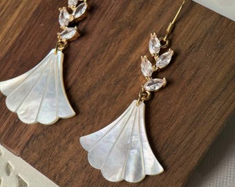 Pearl Earrings Pearl Necklace Mother of Pearl Shell Wedding Jewelry Set Bridal Earrings Wedding Earrings for Bride Bridesmaid Gift for Her