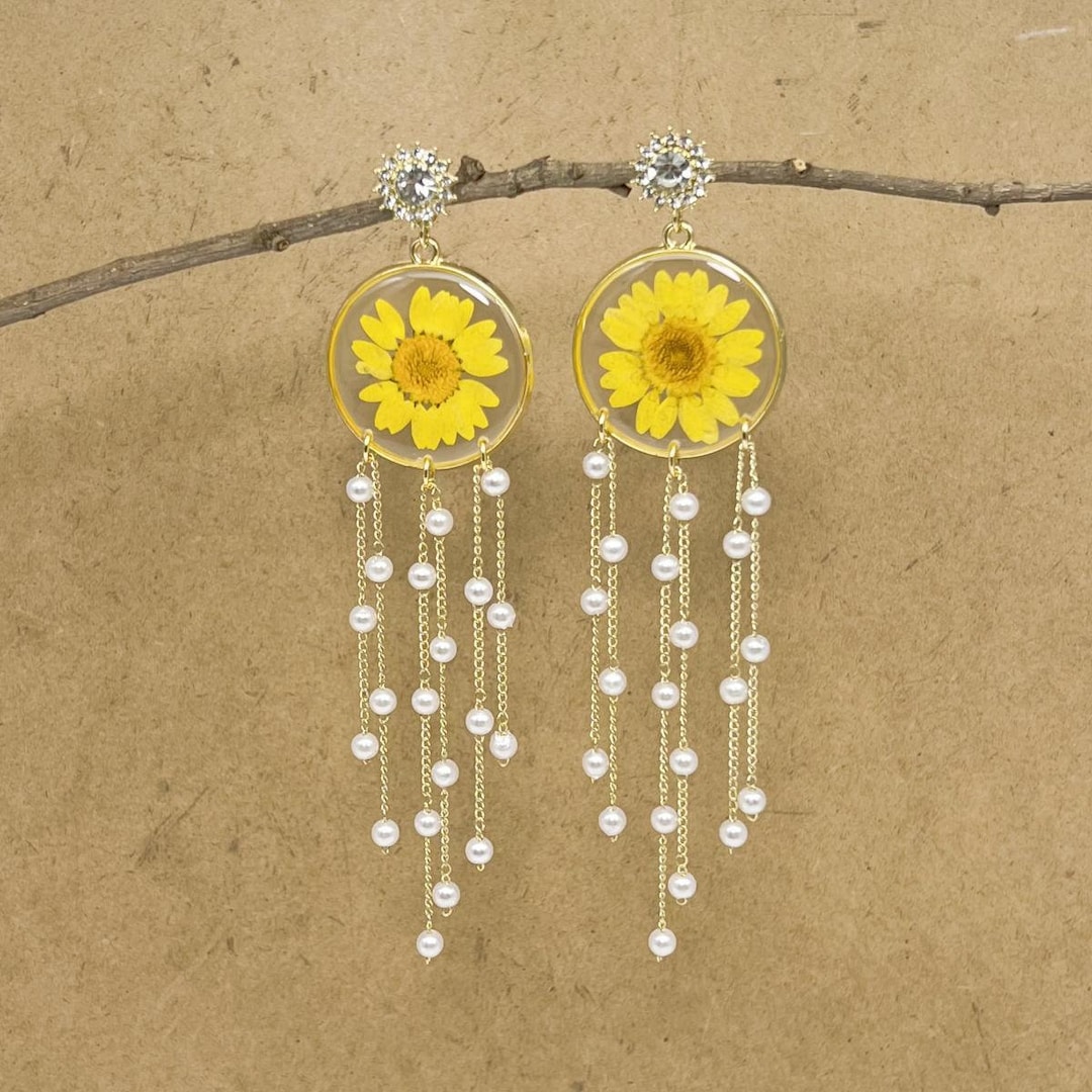 Real Daisy Dangle Earrings Dried Flower Drop Earrings Pressed Etsy UK