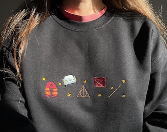 Embroidered sweatshirt Wizard, Fantasy sweatshirt, Magic sweatshirt, School of Witchcraft and Wizardry, Magic wand, Wizard staff