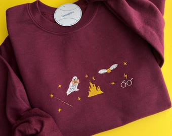 Embroidered sweatshirt Wizard, Book sweatshirt, Bookish sweatshirt, Fantasy crewneck sweatshirt, School of Witchcraft and Wizardry