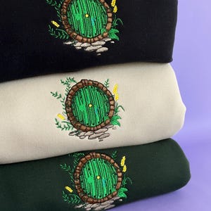 Magic door embroidered sweatshirt / Magic door embroidered shirt