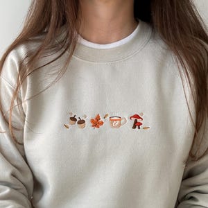 Maglione autunnale ricamato, felpa autunnale, felpa con cappuccio in stile autunnale Grandpacore, regalo di abbigliamento