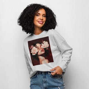 Women’s organic crew neck sweatshirt