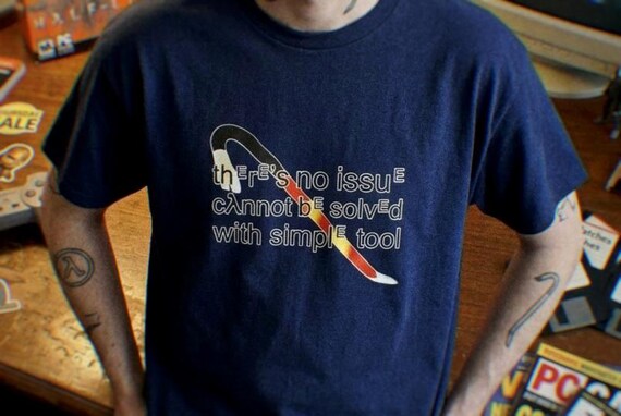 Crowbar Gamer T-Shirt – Retro Gaming Gift