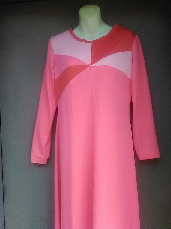 vintage 1970's Mod Bright Colorblock Orange and Pe