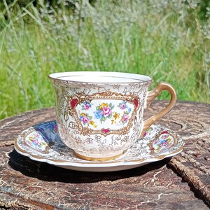 Pompadour Tea Cup and Saucer