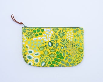 Floral Zipper Pouch, Green Flowers and Berries Cotton Toiletry Bag