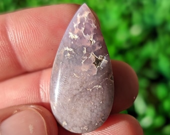 Grape Agate Cabochon, Purple Calcedony Cabochon Grape Agate pendant stone.  GA 9.4
