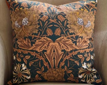 Funda de cojín en color "Madreselva" de Liberty of London.